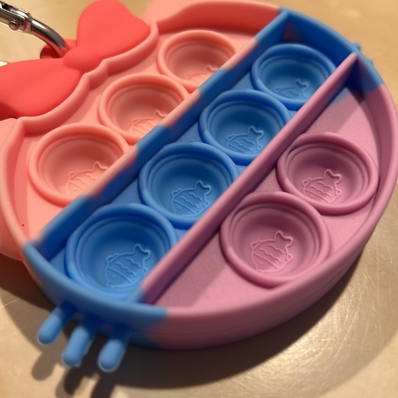 New Hello kitty Push pop Bubble Keychain - Picture 3 of 4